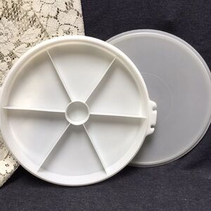 Tupperware White Serving Tray with Lid